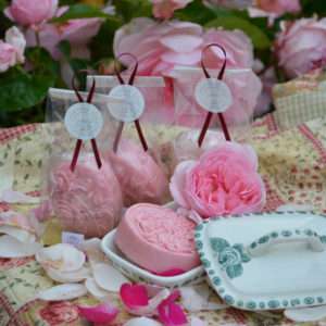 Shop - Savons à la rose